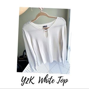Y2K cute knit top 🤍